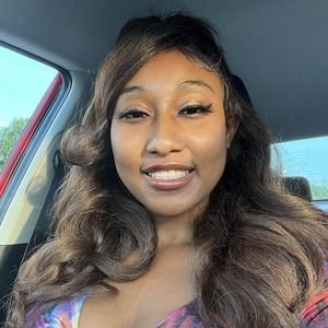 Meet your Posher, Shanera